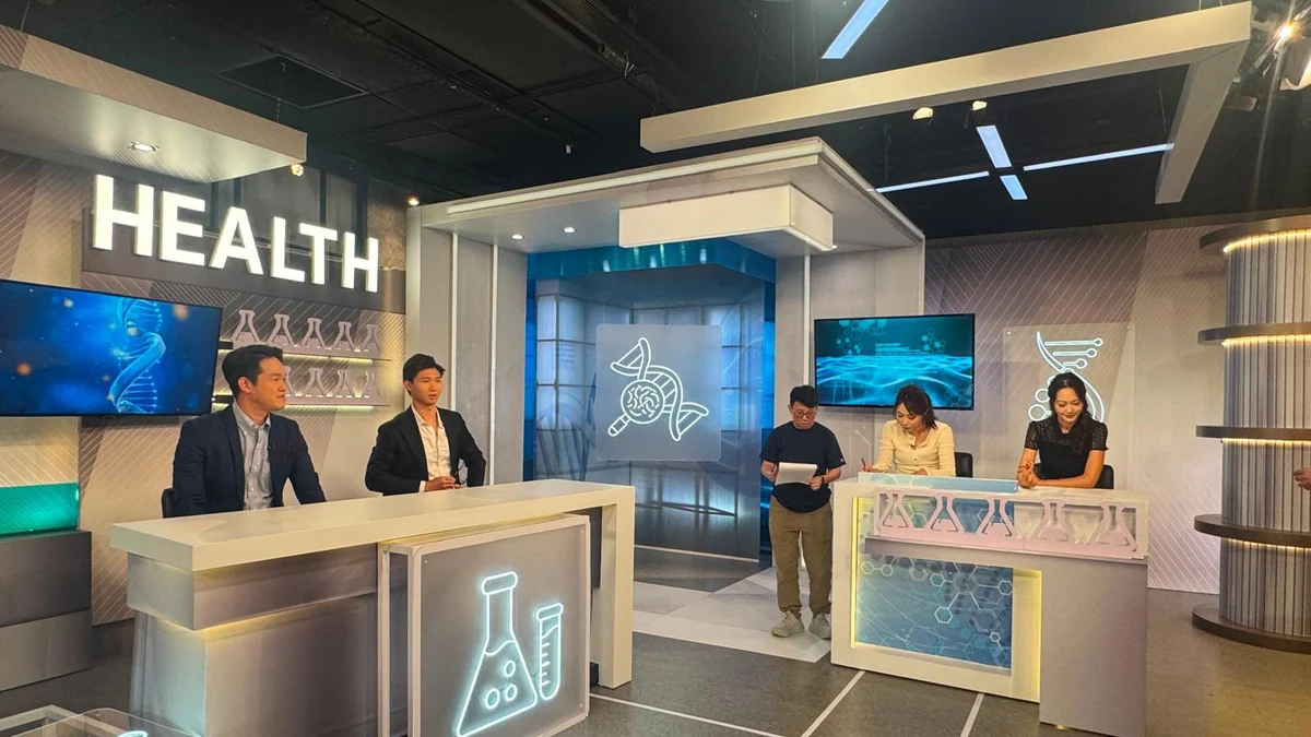 梁明治脊醫在 HOY TV 健康節目錄影廠接受訪問